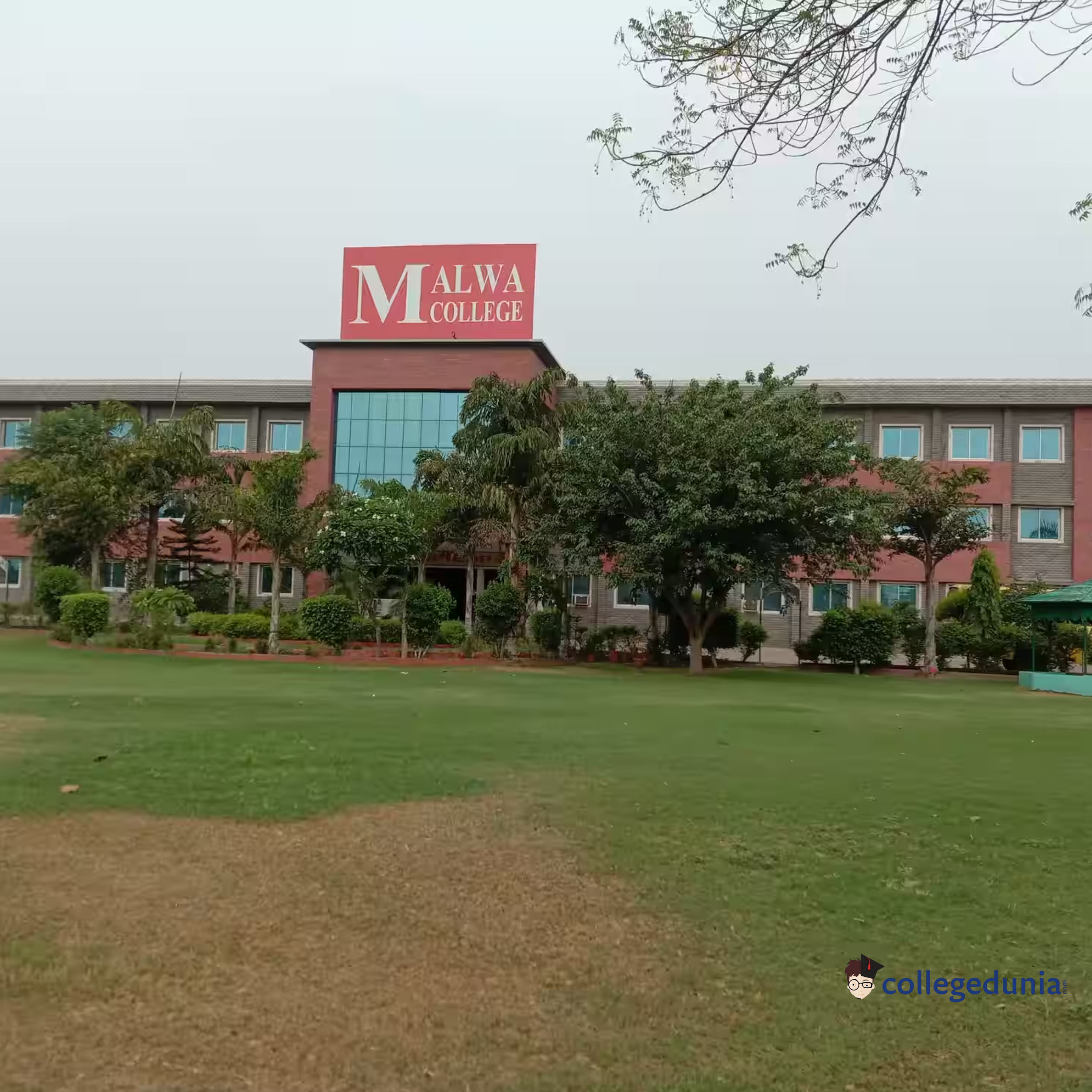 Malwa College Bathinda Building photo 1